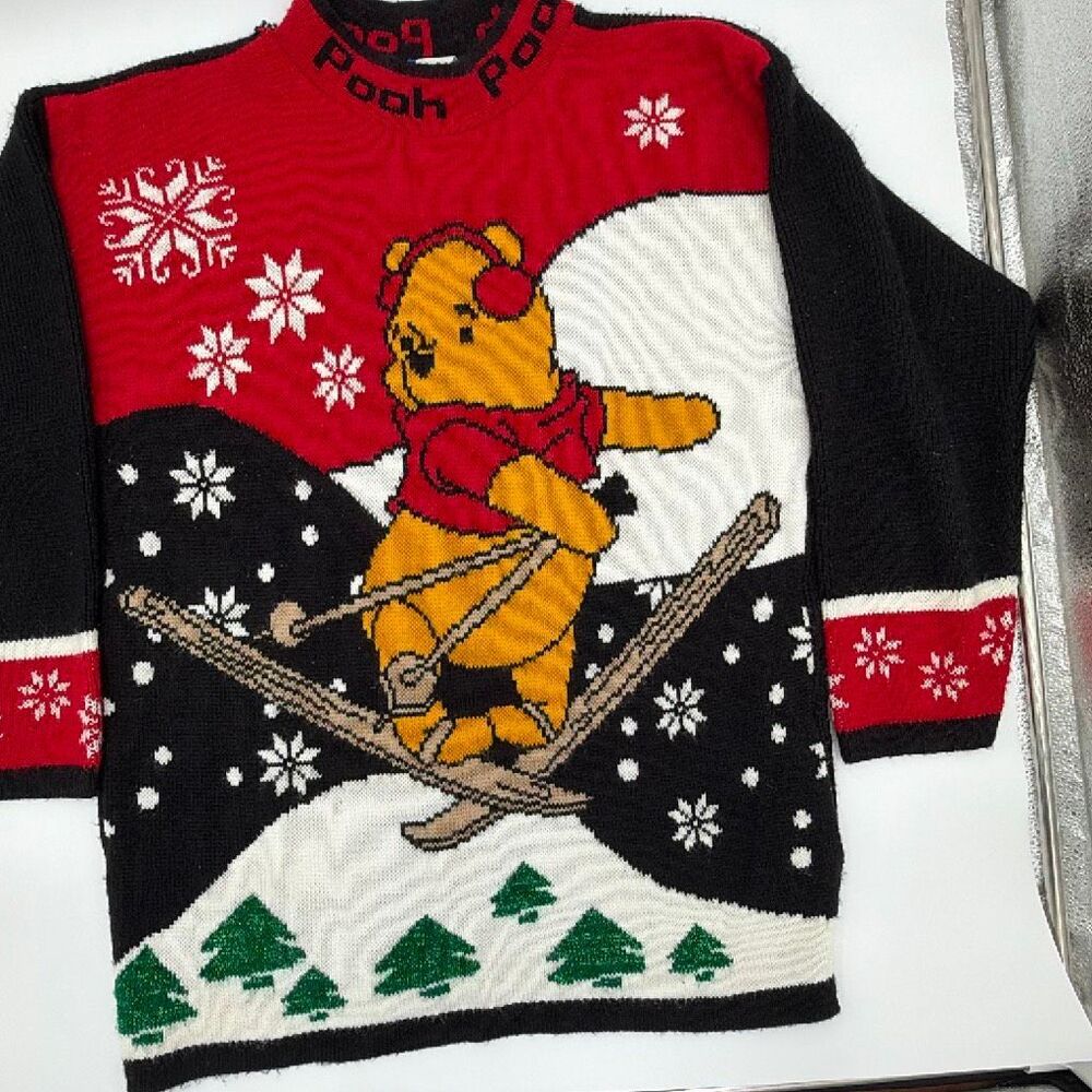 Pooh Disney Vintage Sweater Pooh Skiing Small